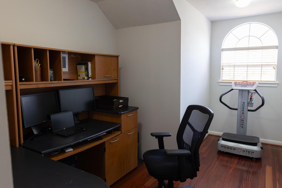 18327 Langsbury Dr, Houston, TX 77084