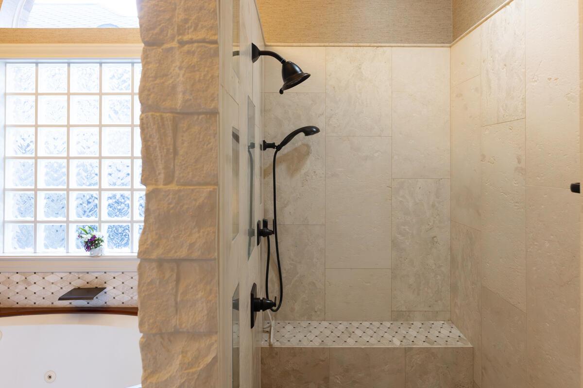 18327 Langsbury Dr, Houston, TX 77084