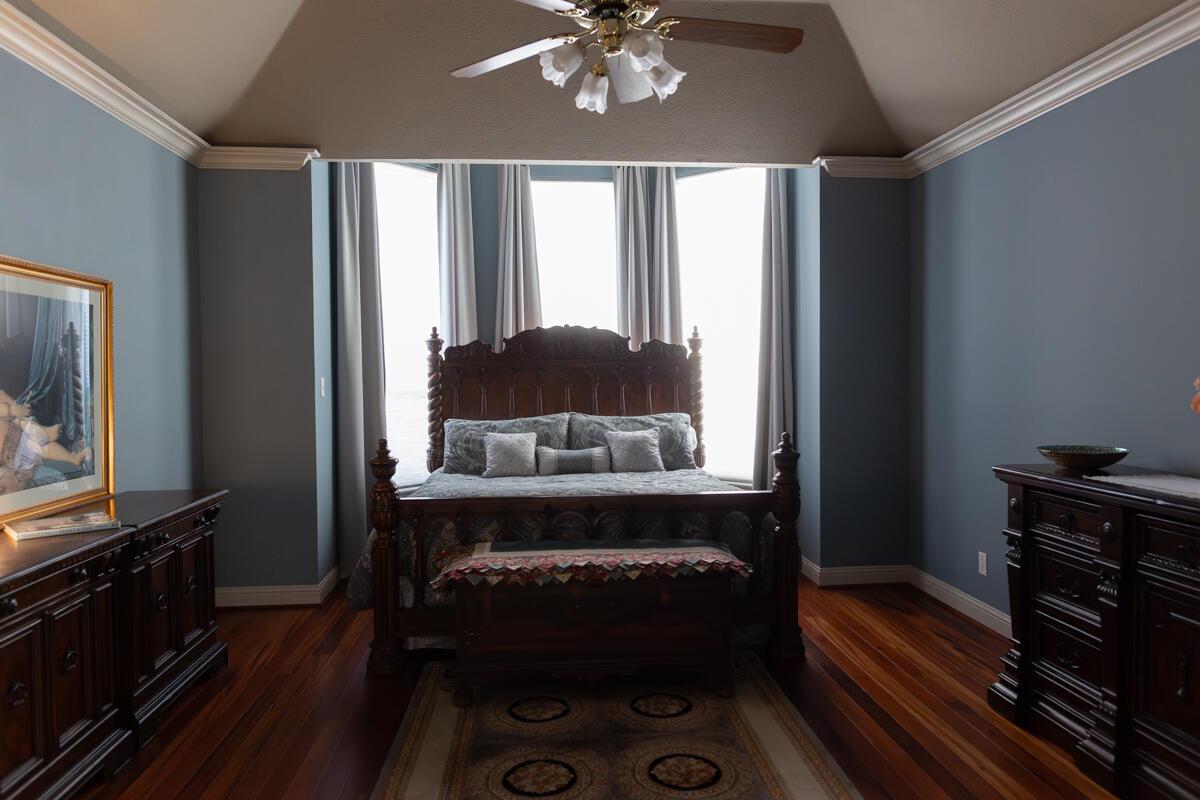 18327 Langsbury Dr, Houston, TX 77084