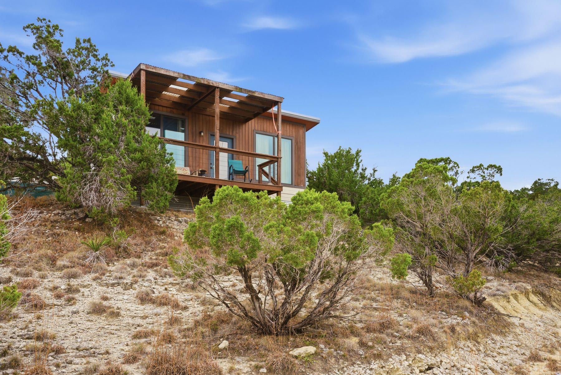 530 Pioneer Trl, Dripping Springs, TX 78620