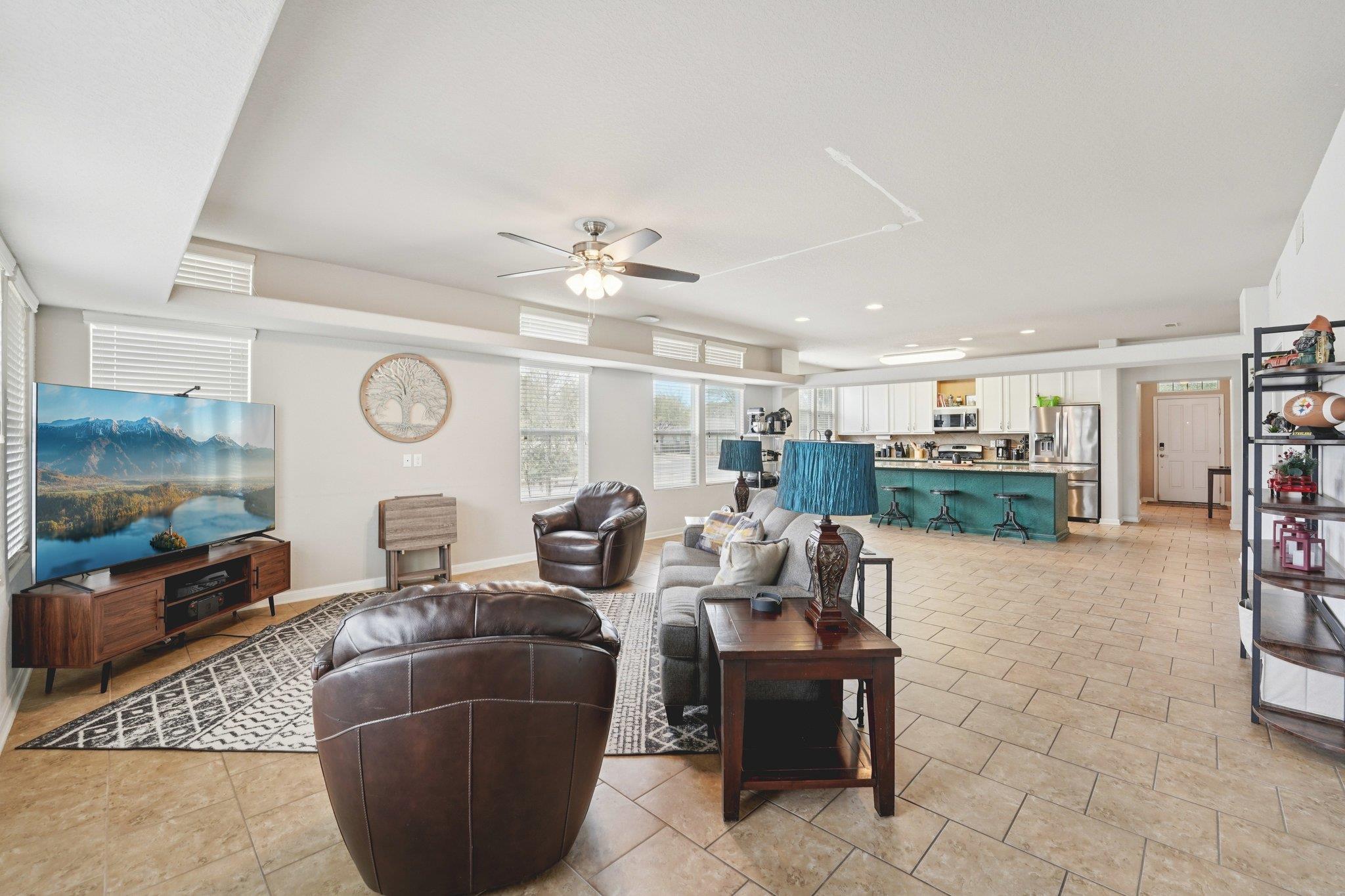 1048 Sanders, Kyle, TX 78640