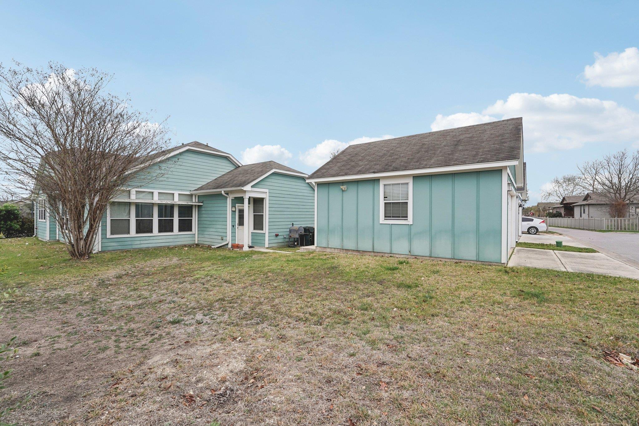 1048 Sanders, Kyle, TX 78640