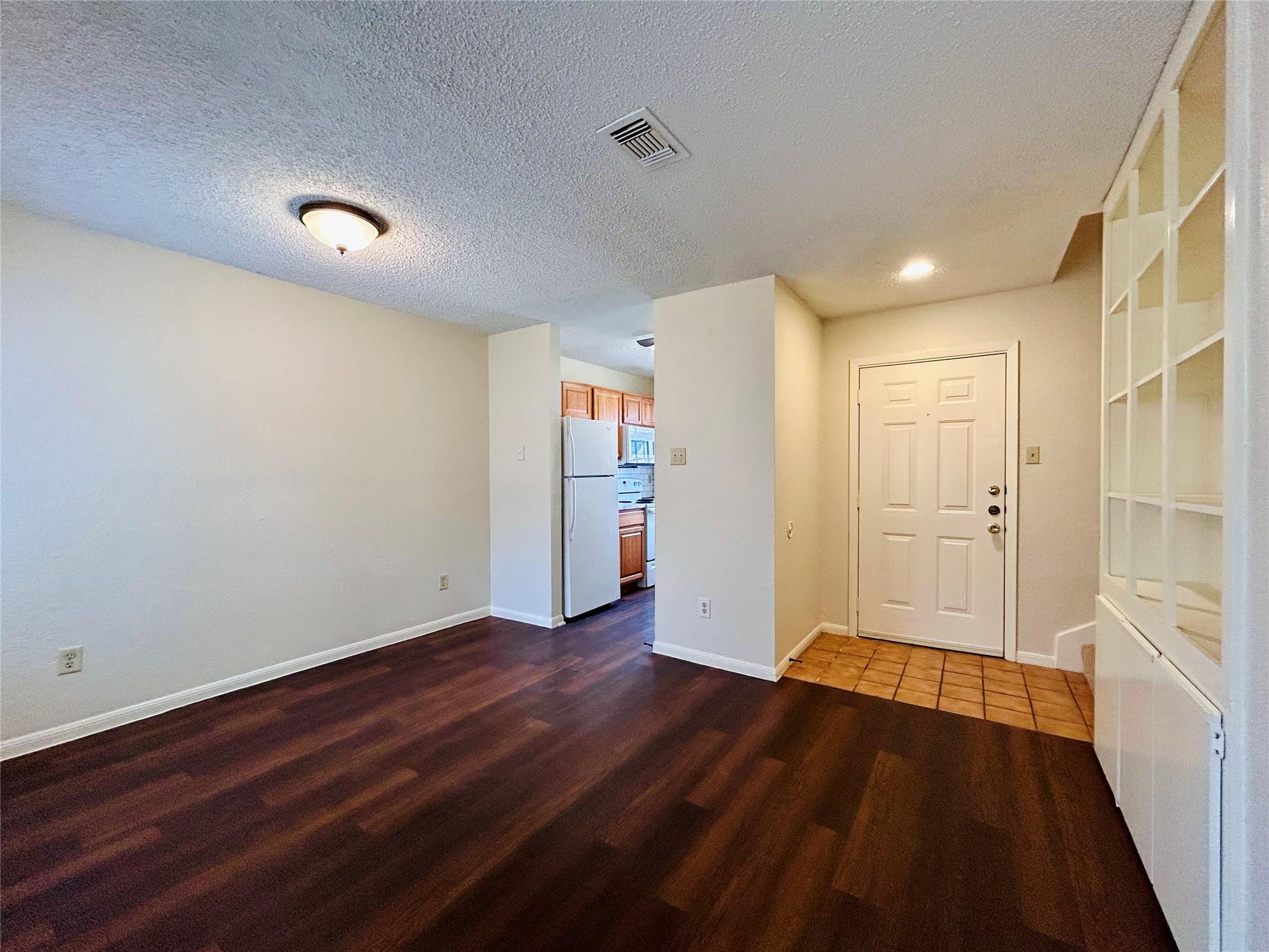 8902 Schick Rd # B, Austin, TX 78729