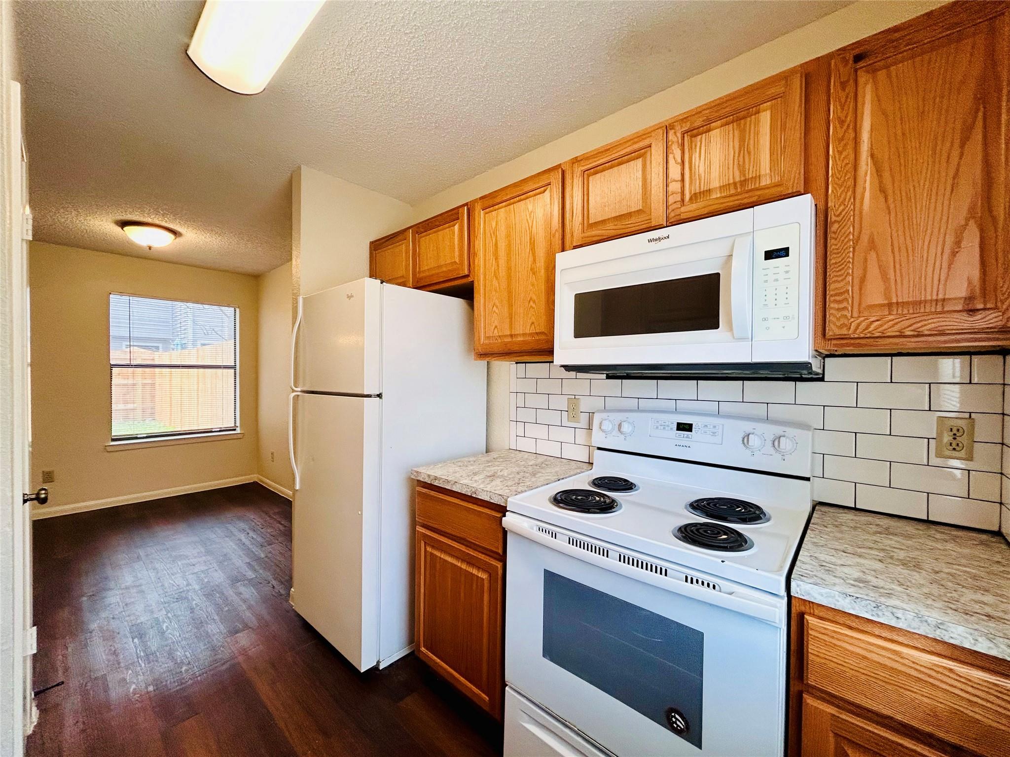 8902 Schick Rd # B, Austin, TX 78729