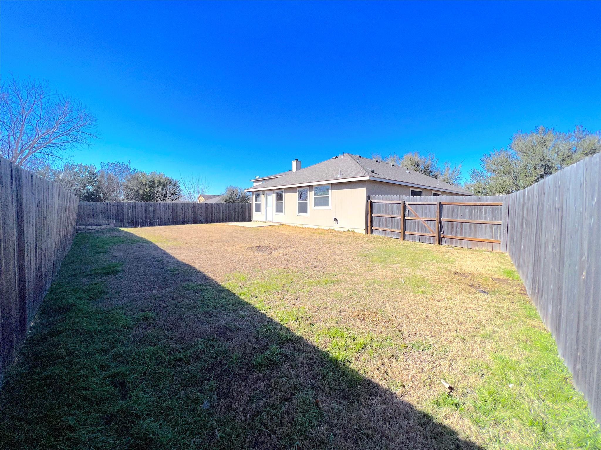 102 Wren Cv, Hutto, TX 78634