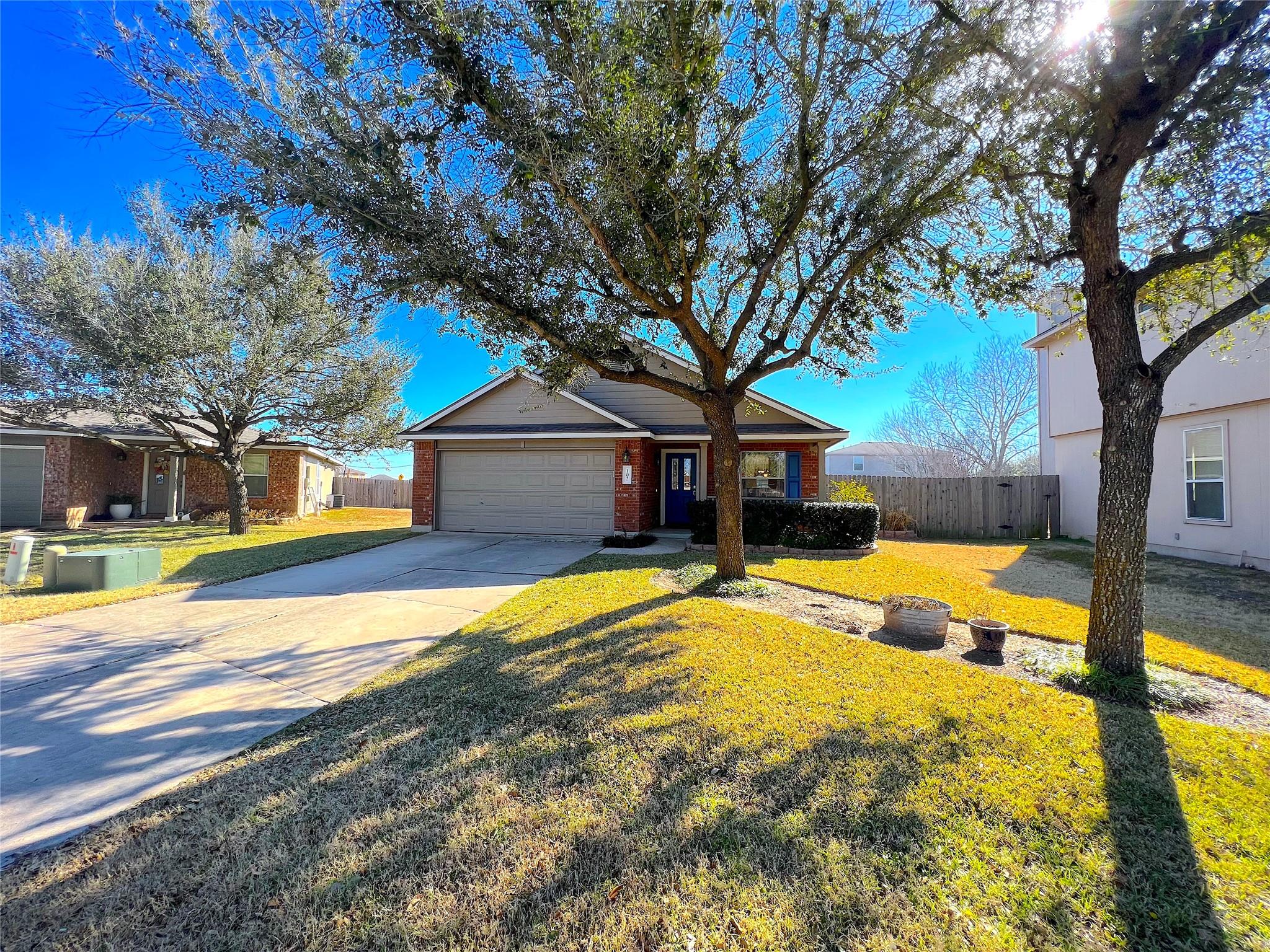 102 Wren Cv, Hutto, TX 78634