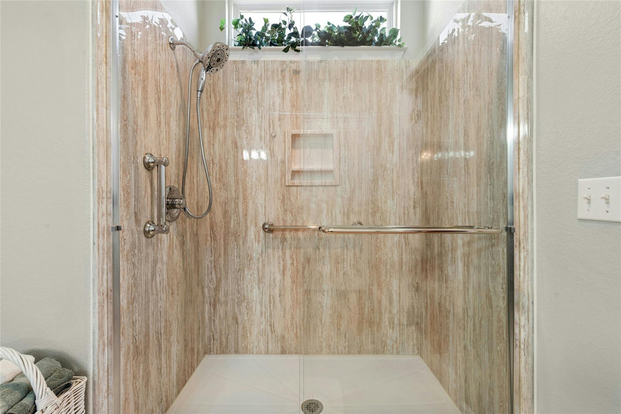 213 Crockett Loop, Georgetown, TX 78633