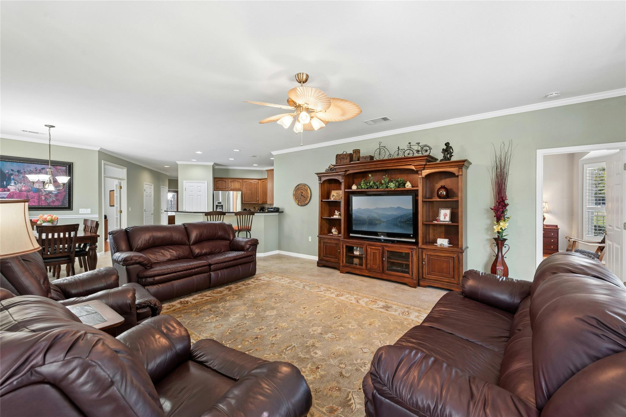 213 Crockett Loop, Georgetown, TX 78633