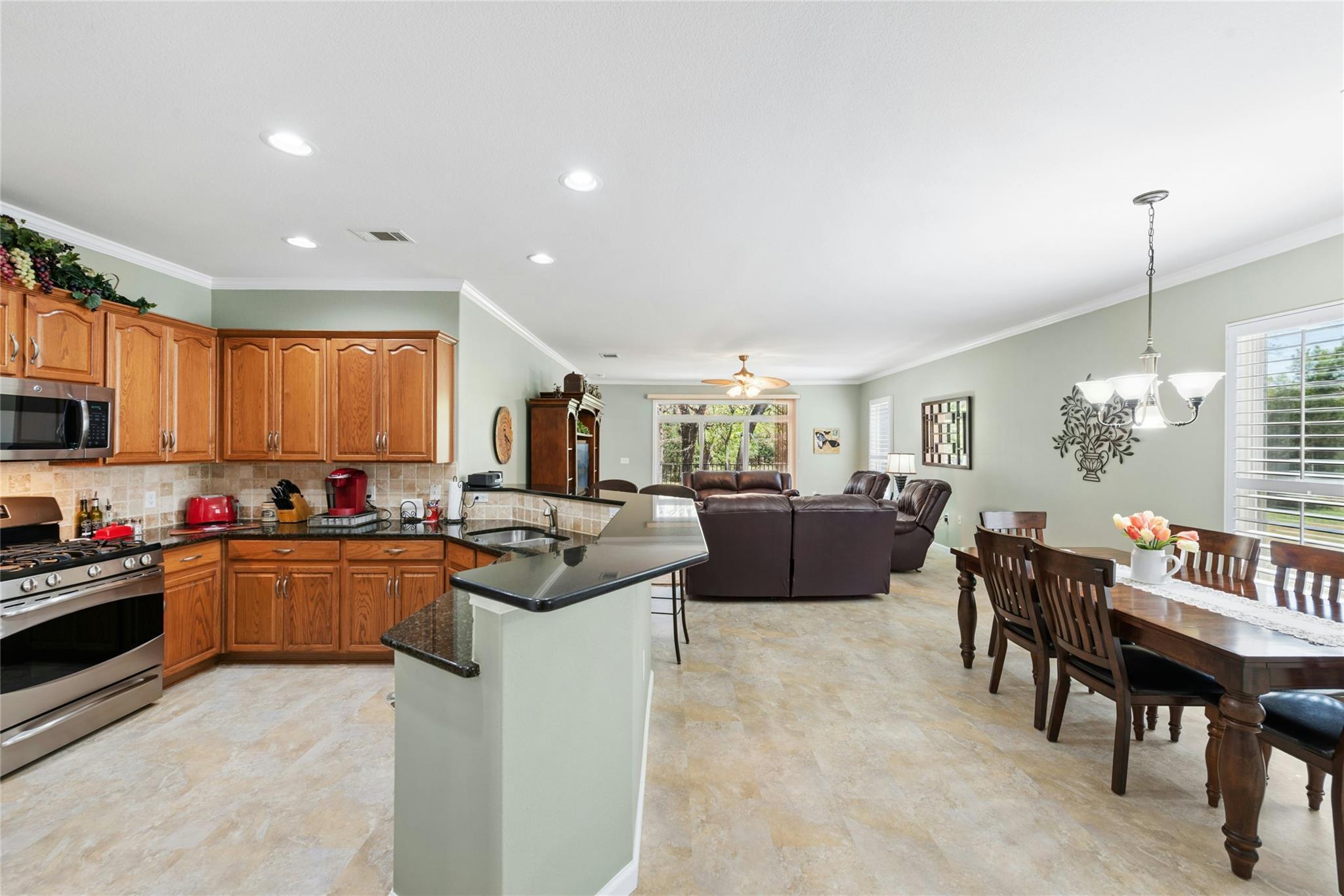 213 Crockett Loop, Georgetown, TX 78633