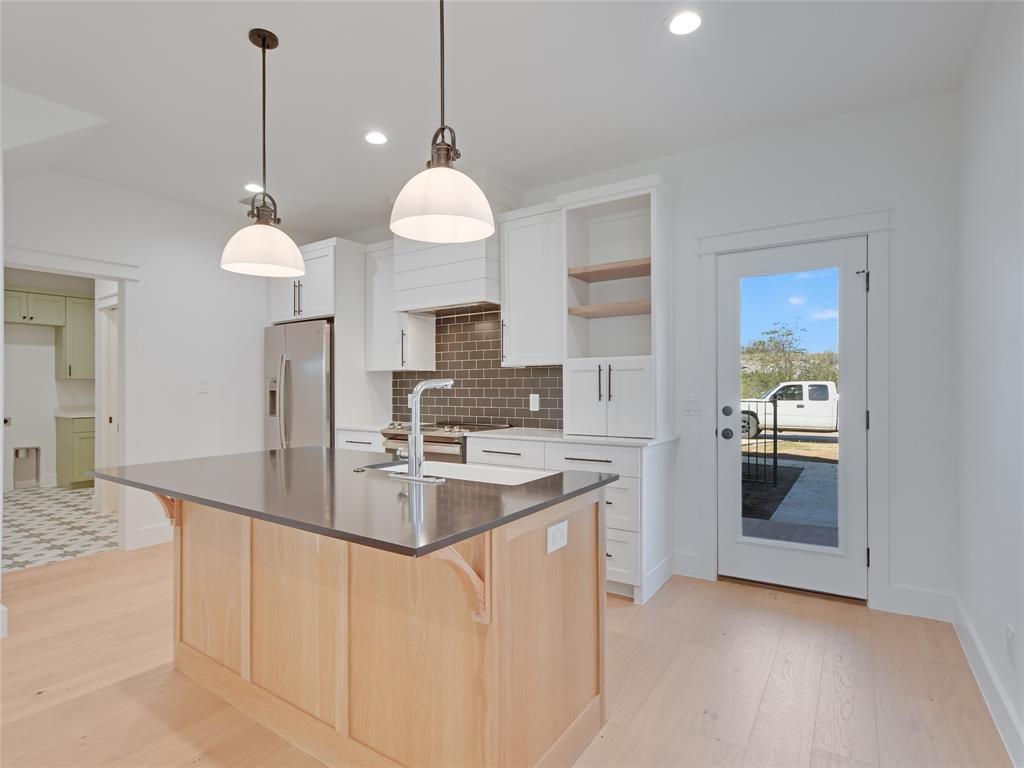 416 Stagecoach Trl, San Marcos, TX 78666