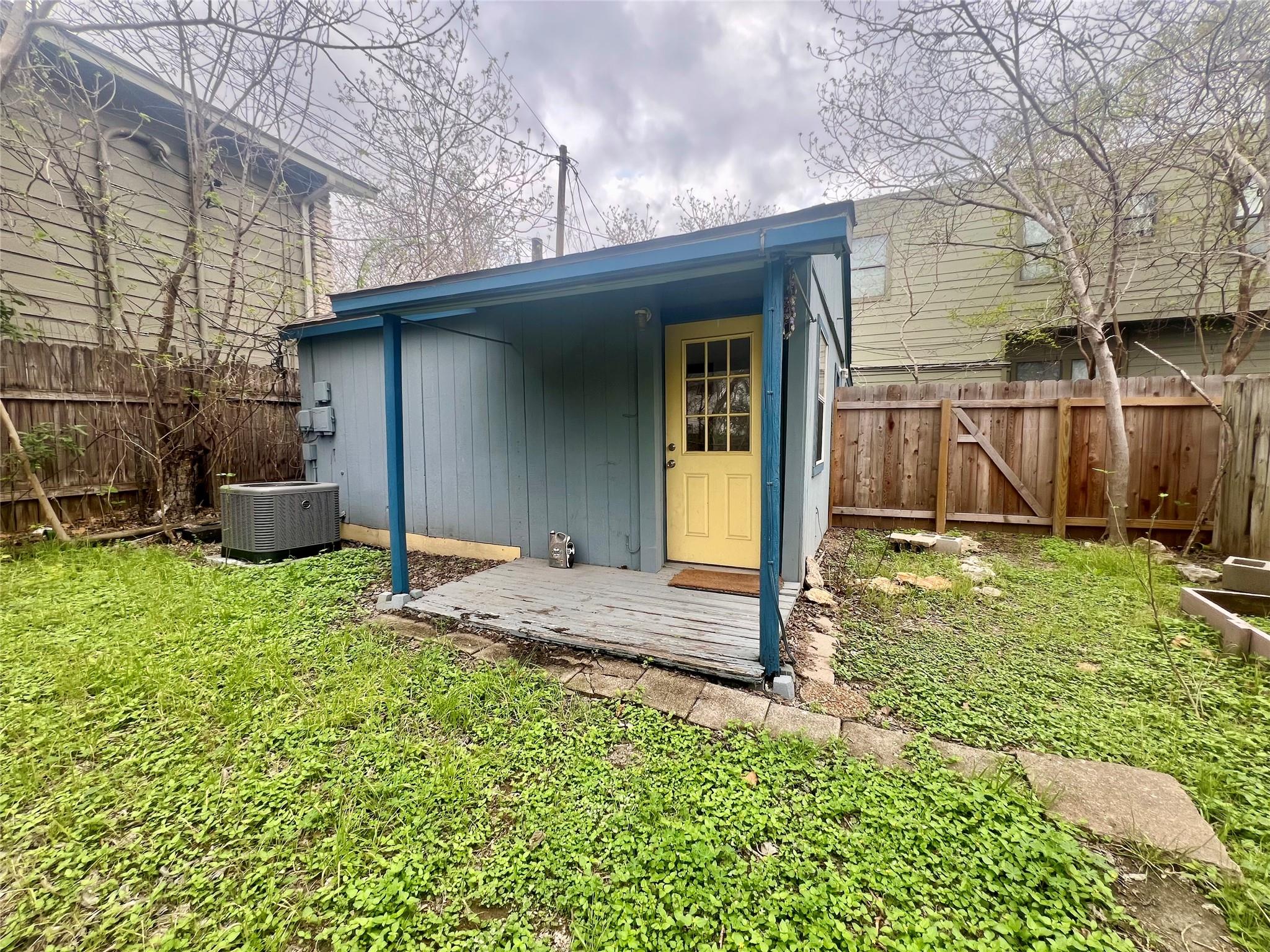 1036 E 43rd St # B, Austin, TX 78751
