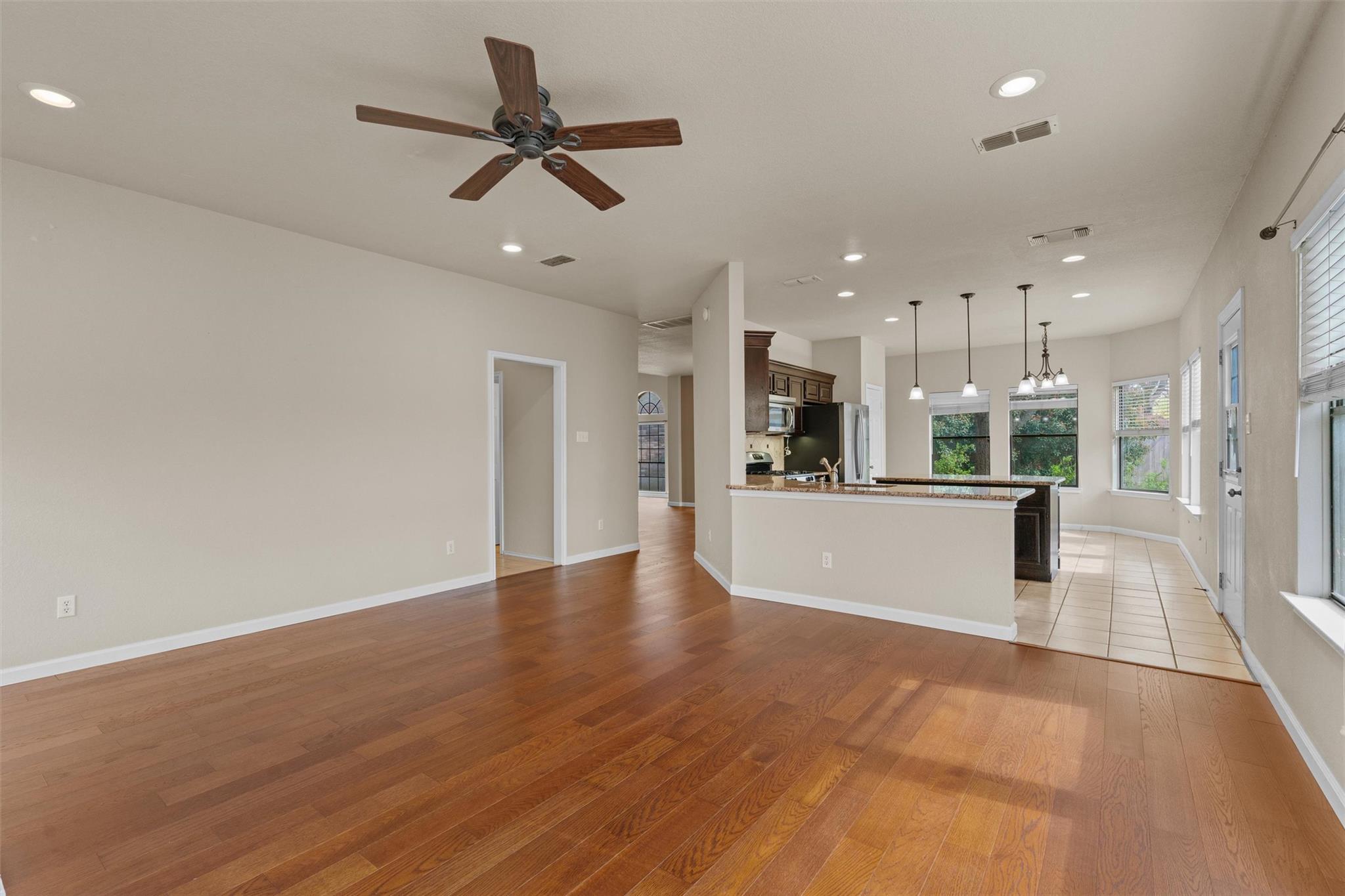 7902 Cahill Dr, Austin, TX 78729