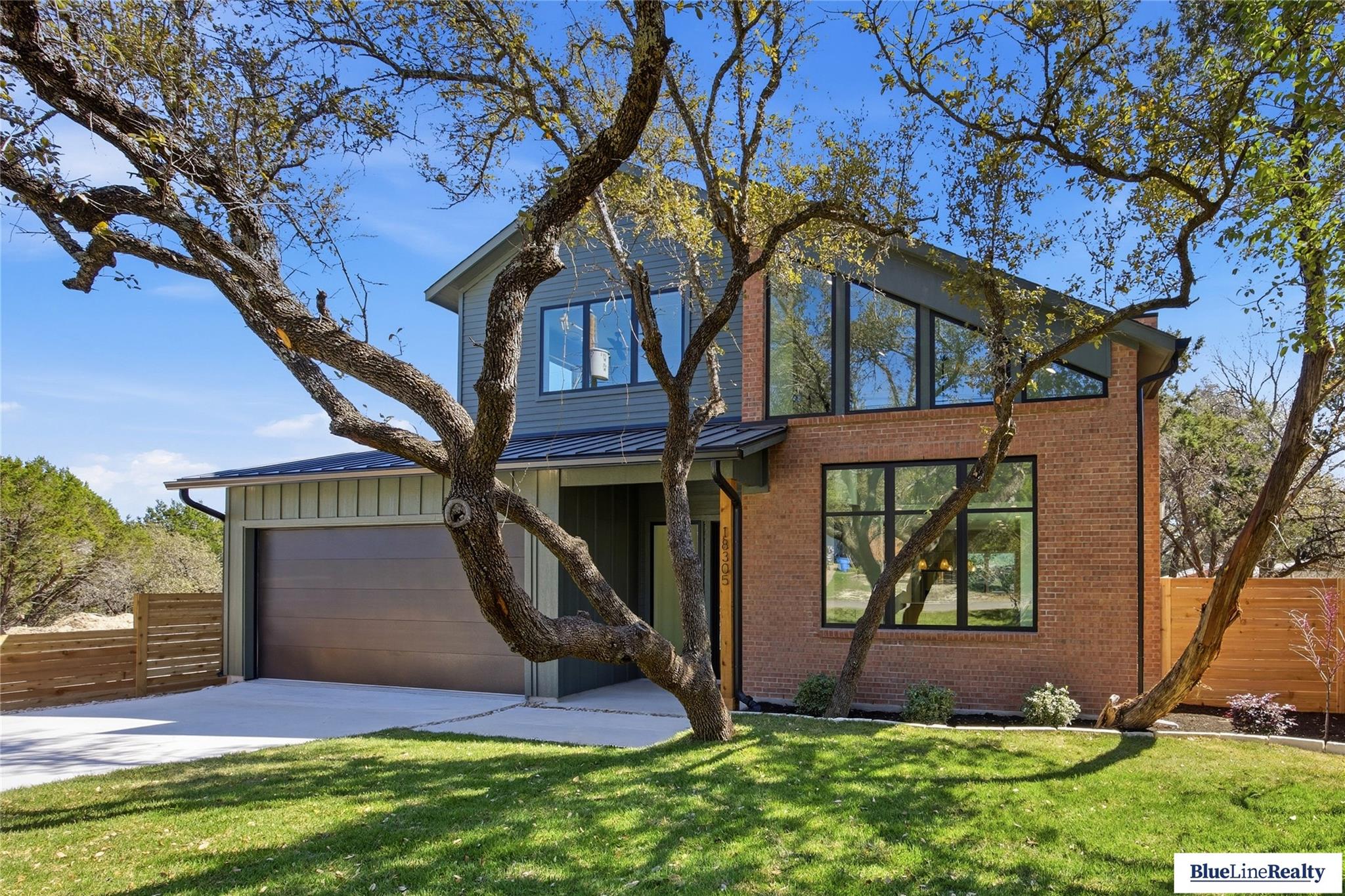 18305 Lake Oaks Dr, Jonestown, TX 78645