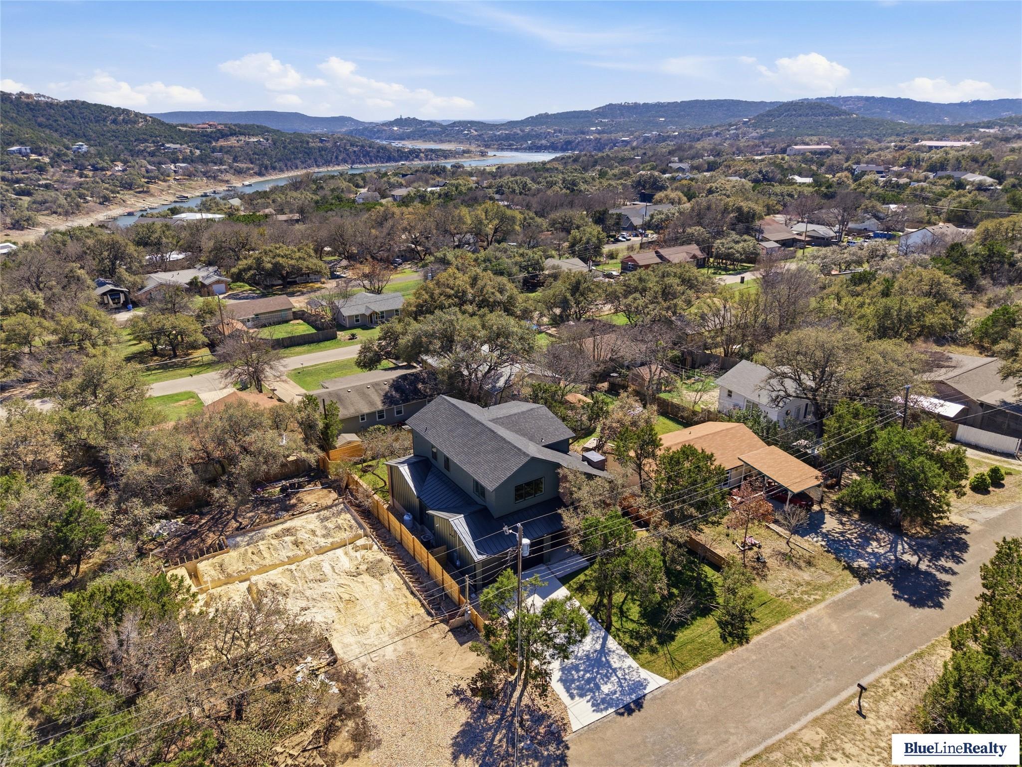 18305 Lake Oaks Dr, Jonestown, TX 78645