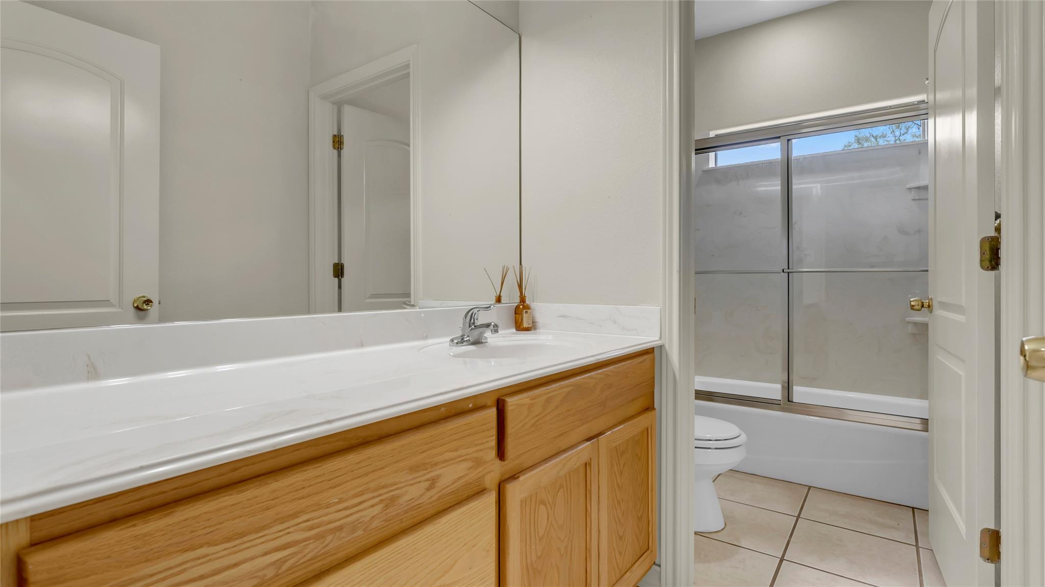 122 Eagle Point Dr, Kingsland, TX 78639