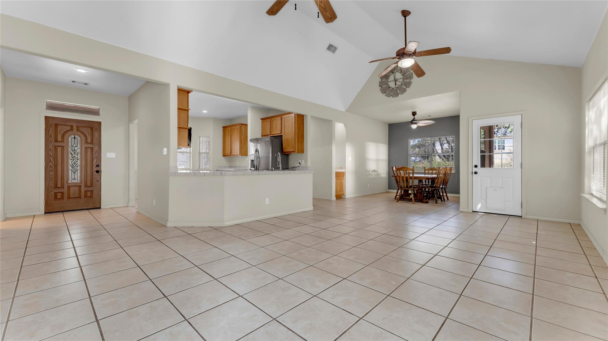 122 Eagle Point Dr, Kingsland, TX 78639