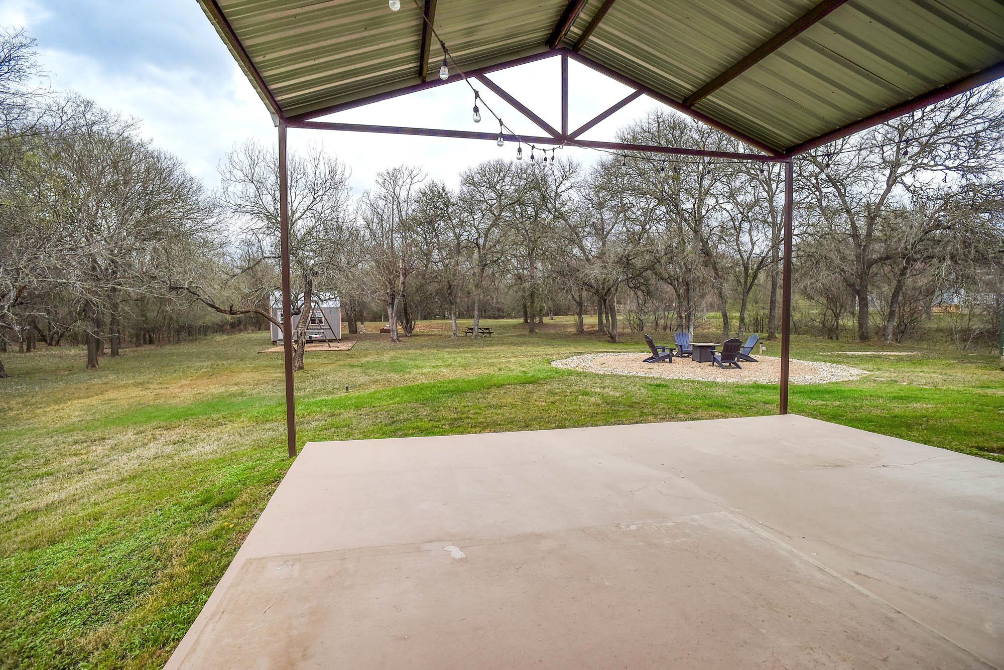 169 Palo Duro Dr, Cedar Creek, TX 78612