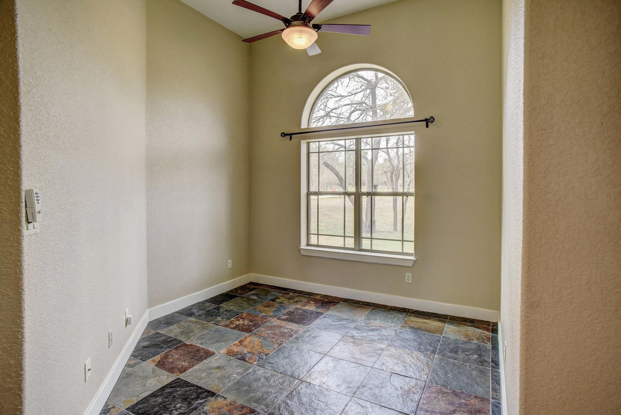 169 Palo Duro Dr, Cedar Creek, TX 78612