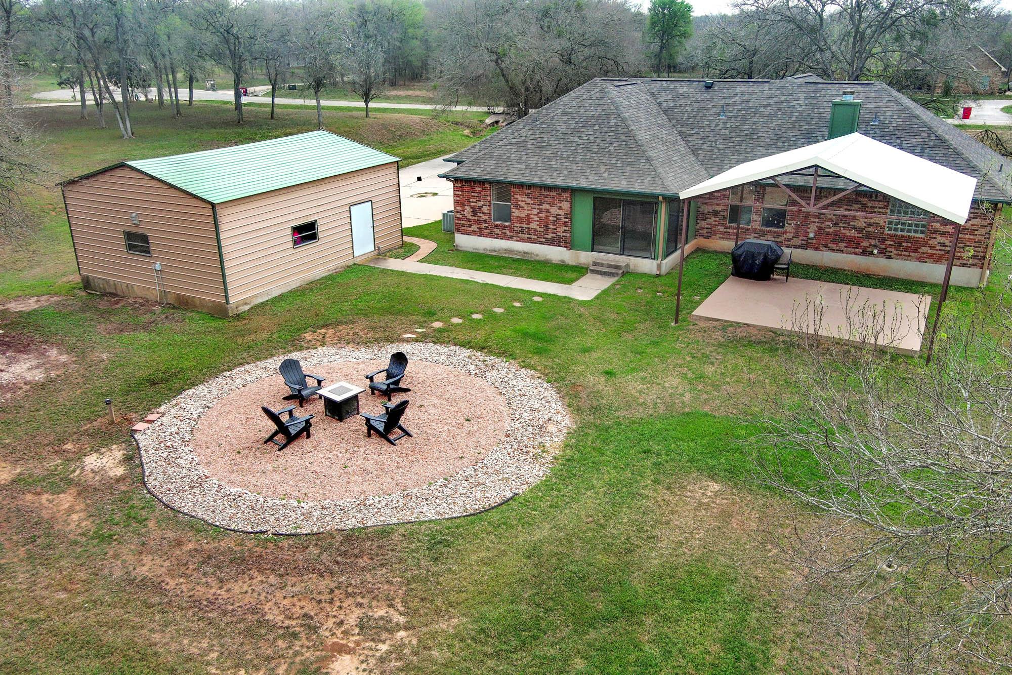 169 Palo Duro Dr, Cedar Creek, TX 78612