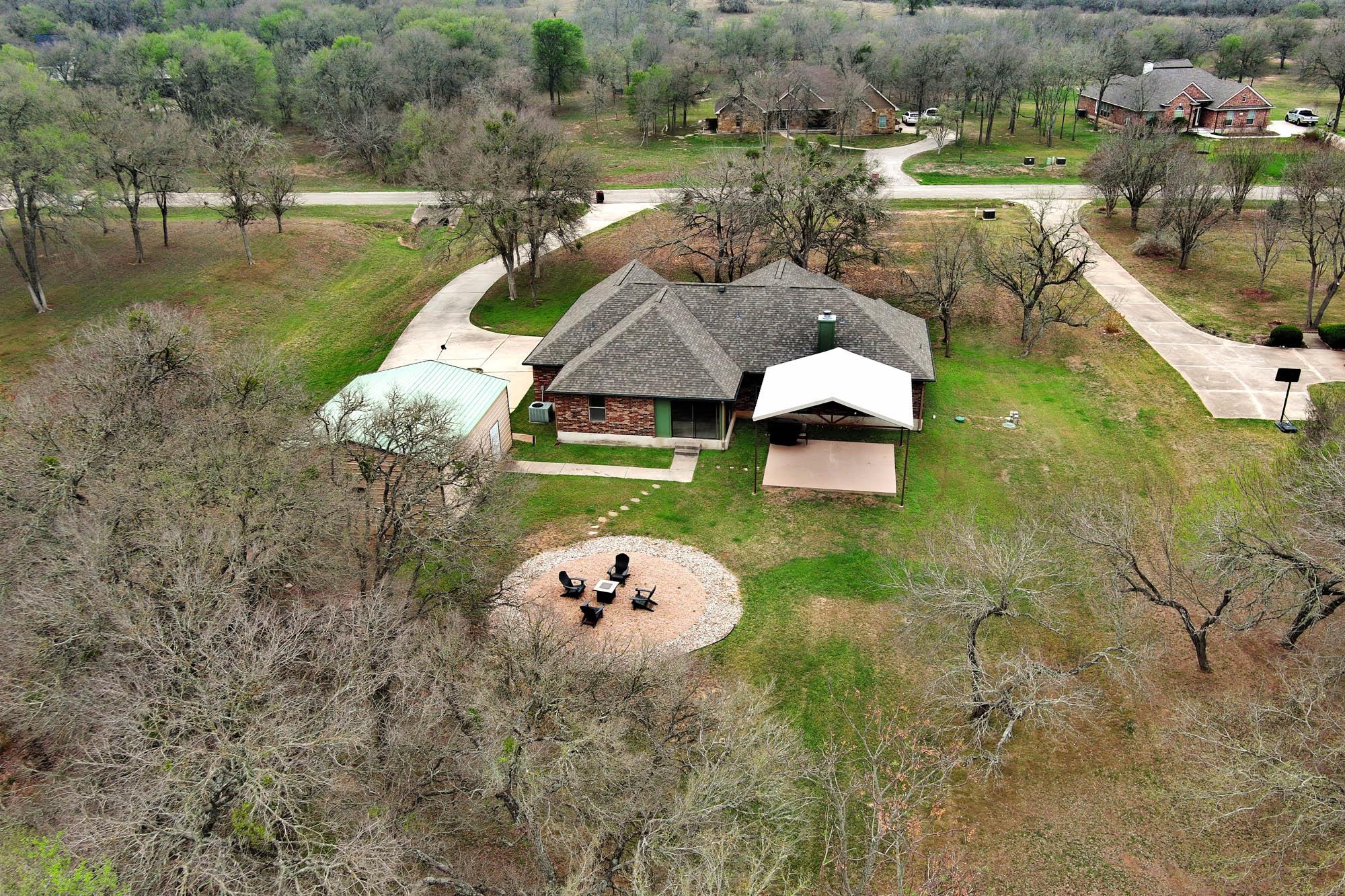 169 Palo Duro Dr, Cedar Creek, TX 78612