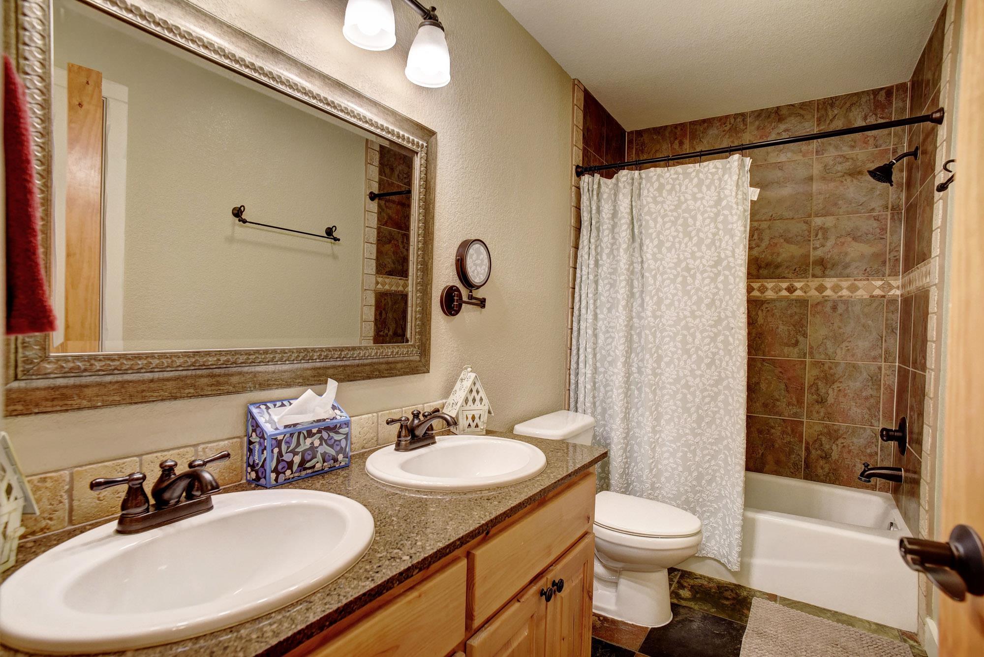 169 Palo Duro Dr, Cedar Creek, TX 78612