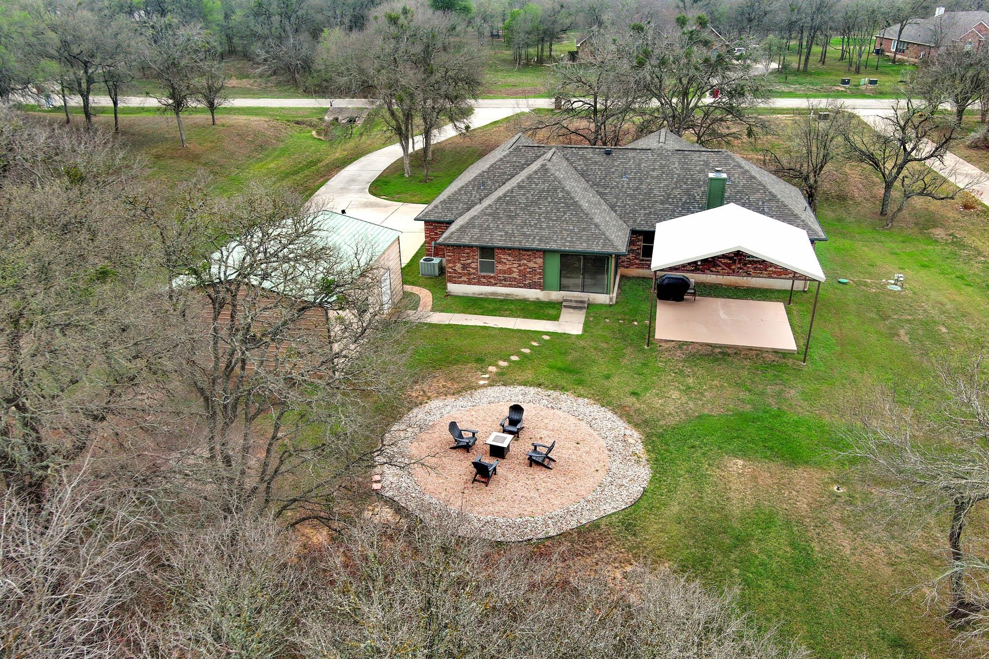 169 Palo Duro Dr, Cedar Creek, TX 78612