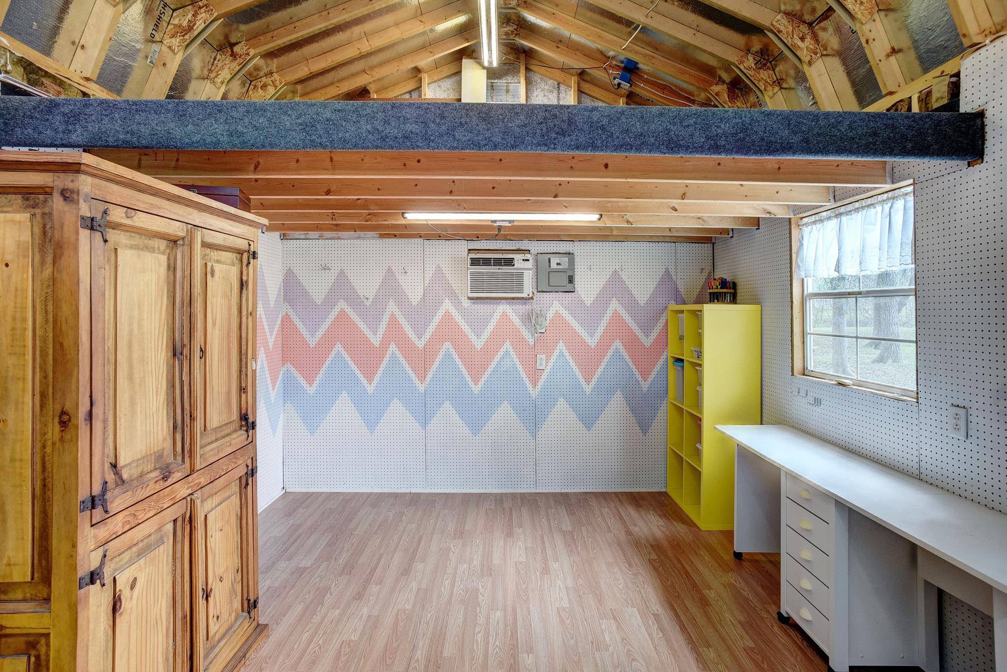 169 Palo Duro Dr, Cedar Creek, TX 78612