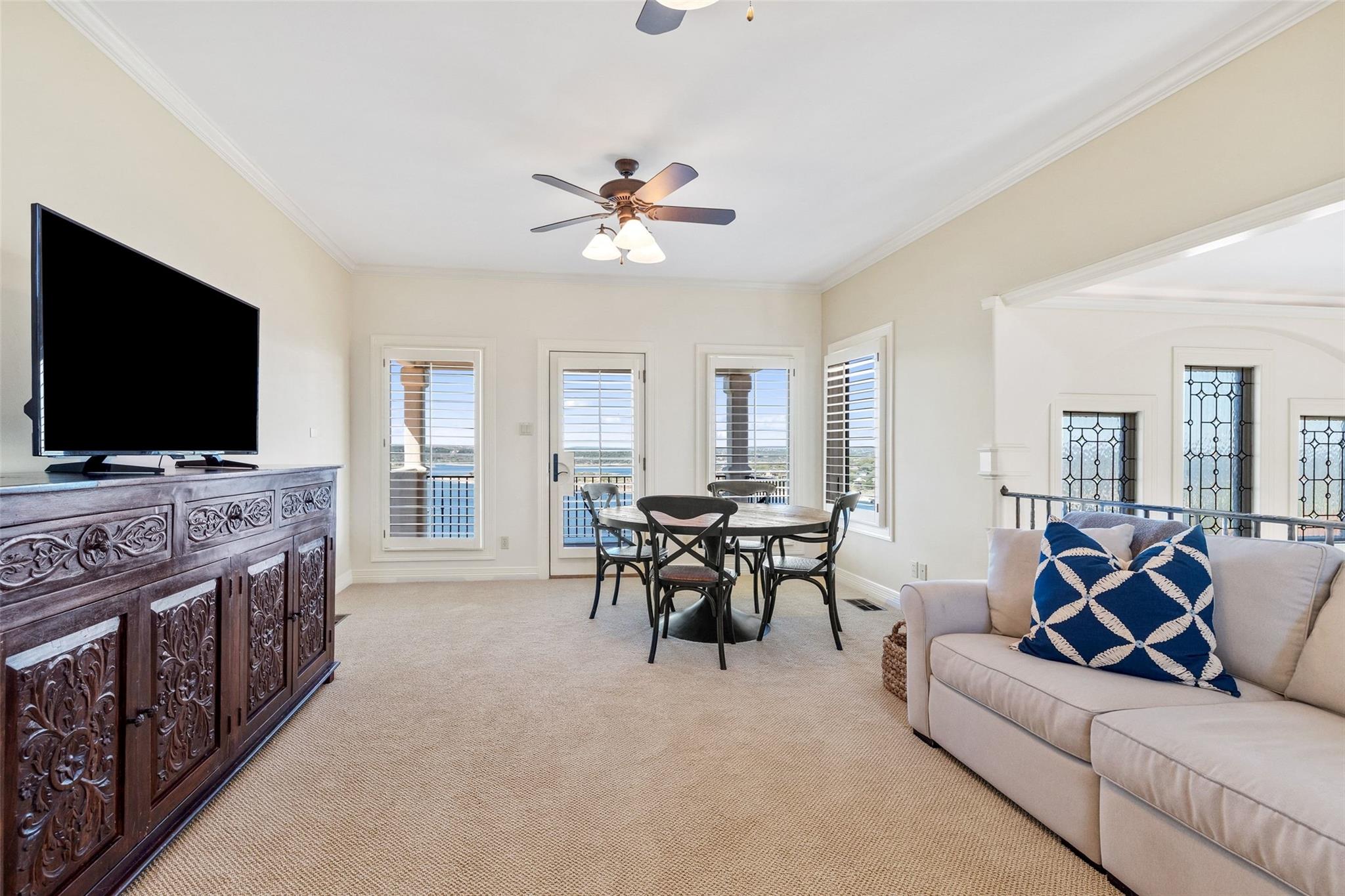 5 Water Front Ave, Lakeway, TX 78734