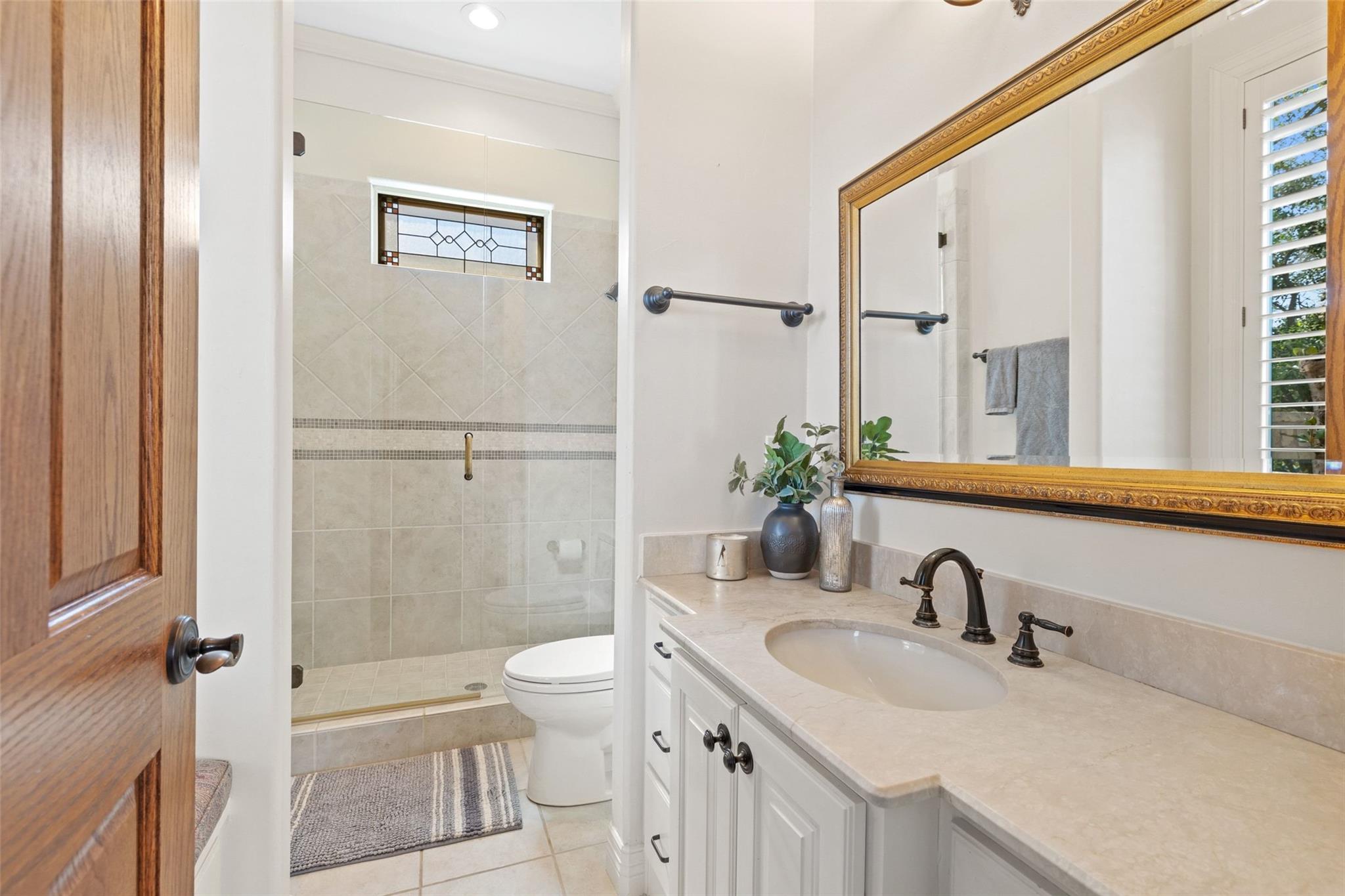 5 Water Front Ave, Lakeway, TX 78734