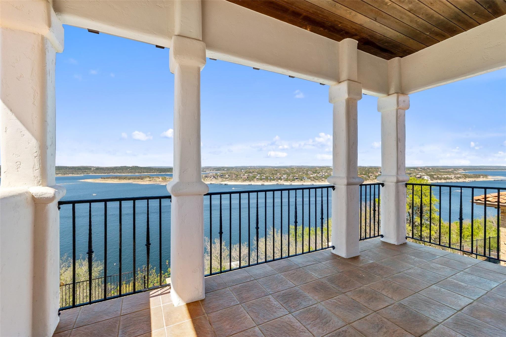 5 Water Front Ave, Lakeway, TX 78734