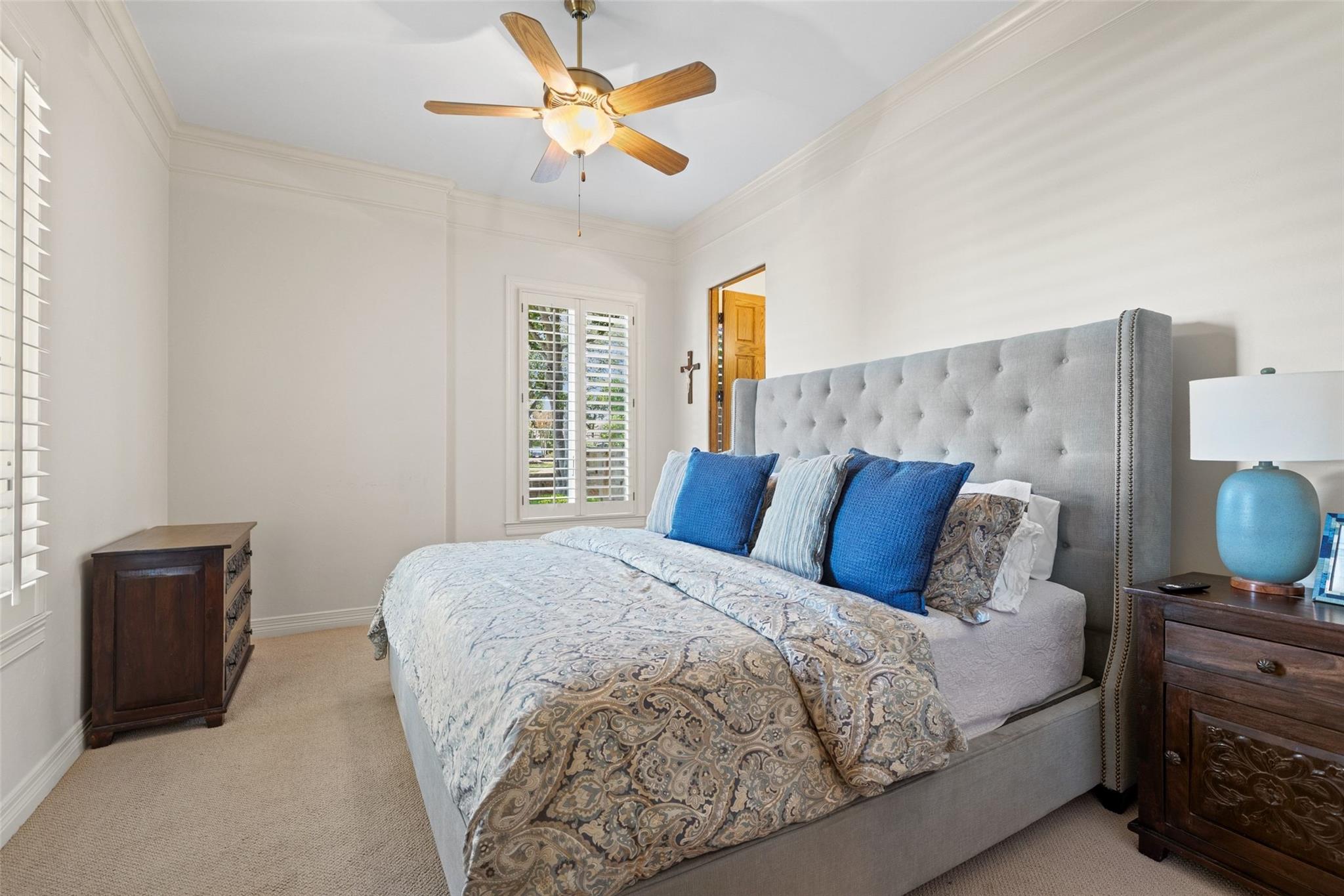 5 Water Front Ave, Lakeway, TX 78734