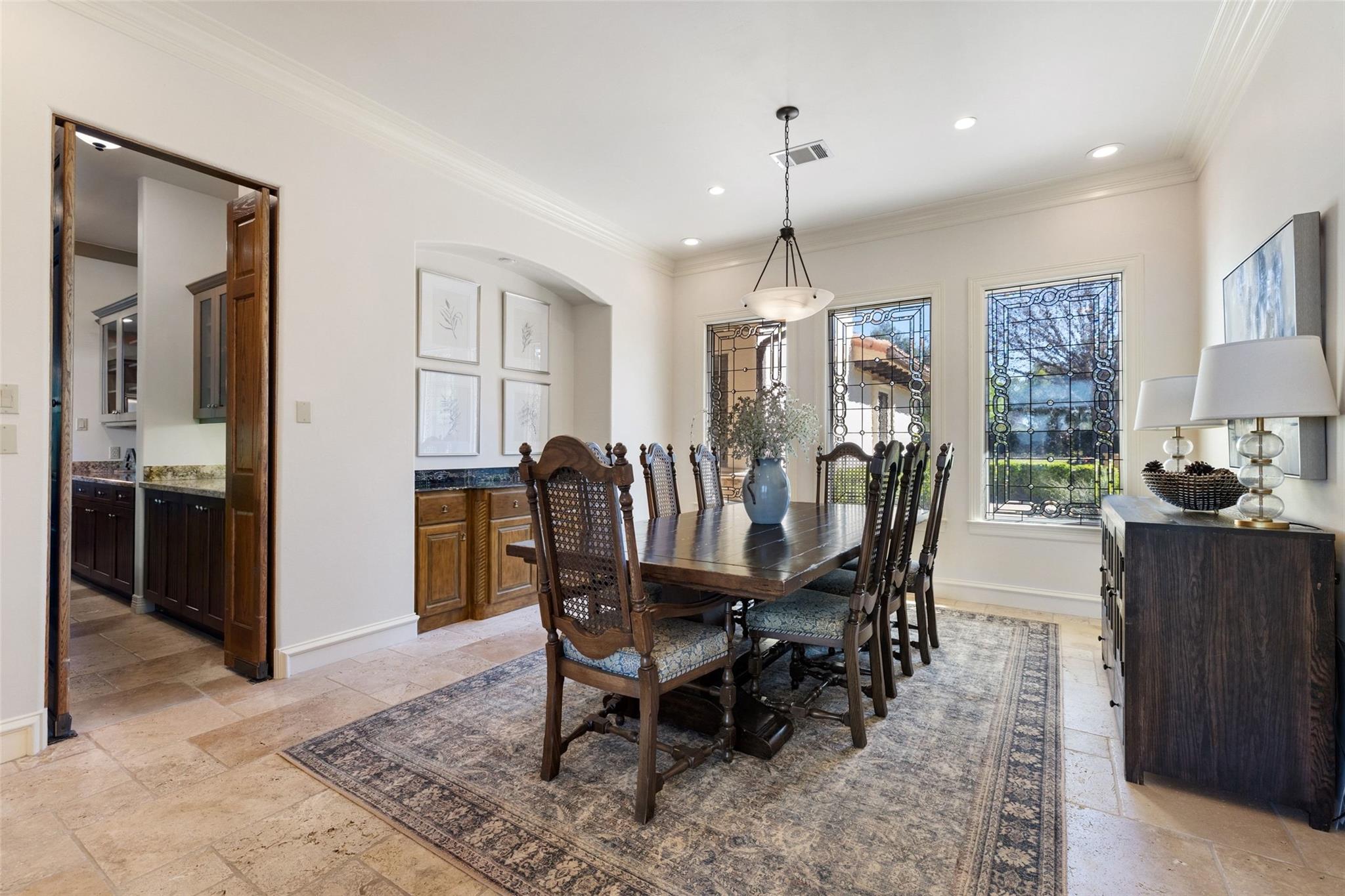 5 Water Front Ave, Lakeway, TX 78734