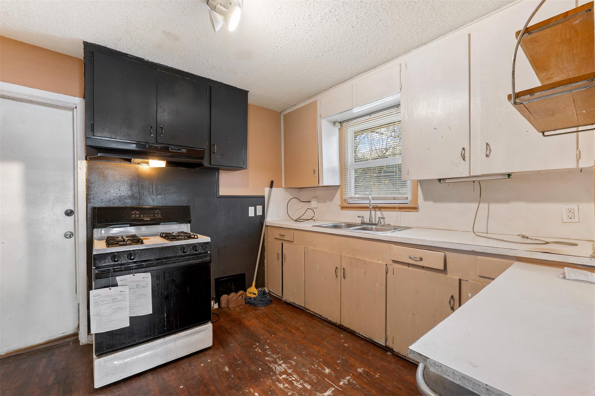 1507 1/2 Holly St, Austin, TX 78702