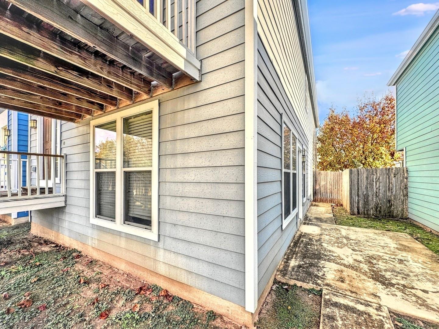 338 trestle tree # C, San Marcos, TX 78666