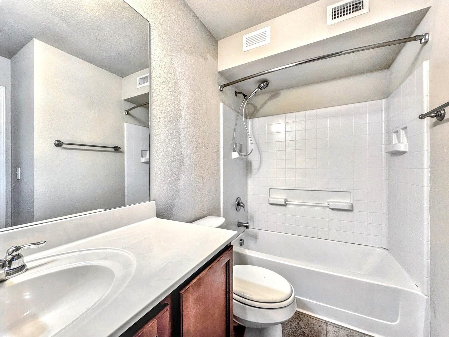 338 trestle tree # C, San Marcos, TX 78666