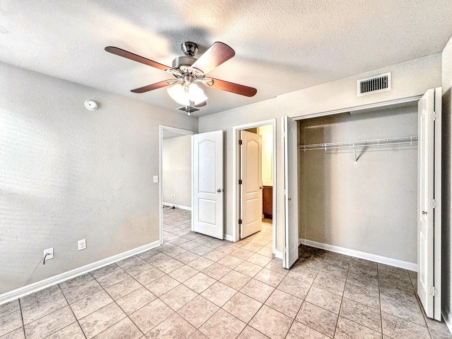 338 trestle tree # C, San Marcos, TX 78666