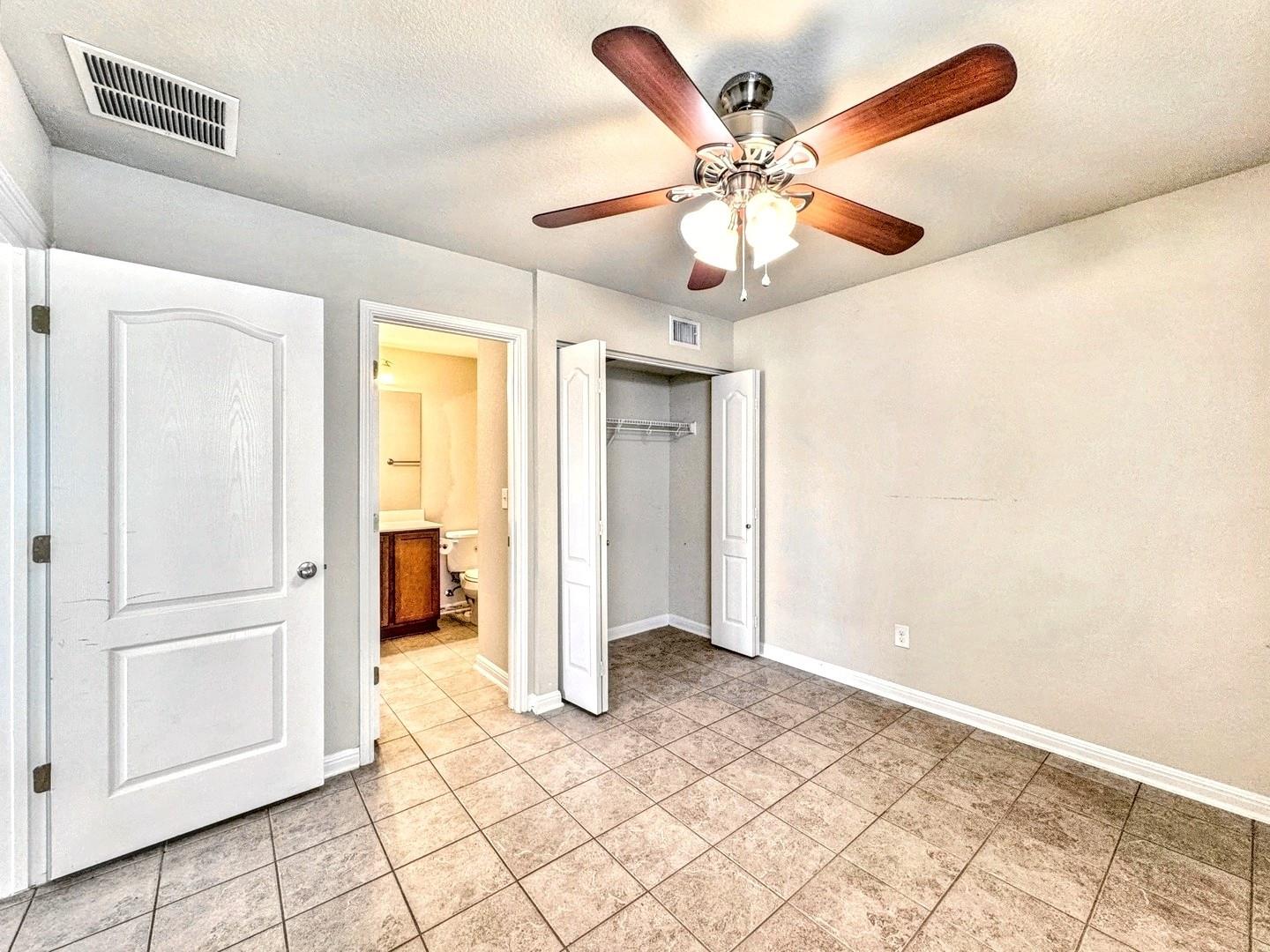 338 trestle tree # C, San Marcos, TX 78666