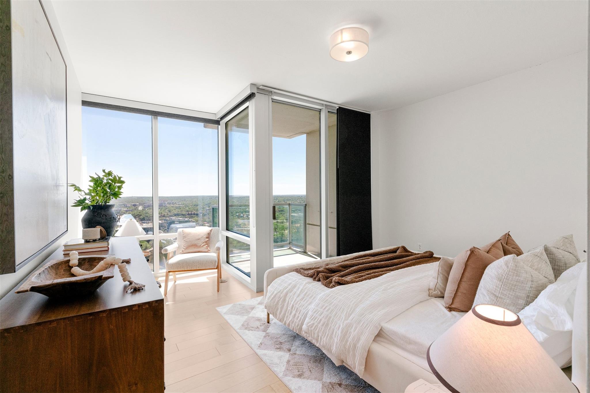 300 Bowie St # 2902, Austin, TX 78703