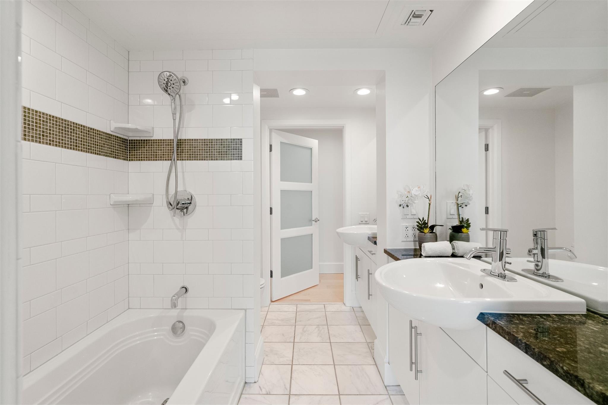 300 Bowie St # 2902, Austin, TX 78703