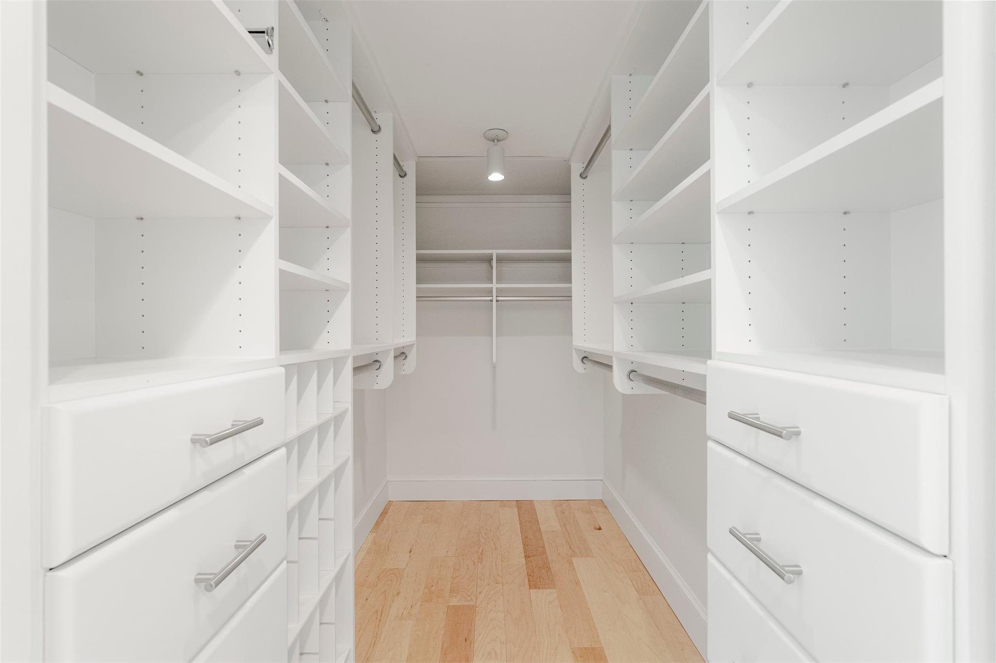 300 Bowie St # 2902, Austin, TX 78703