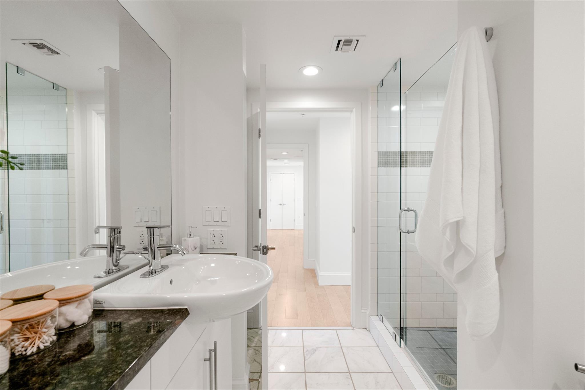 300 Bowie St # 2902, Austin, TX 78703