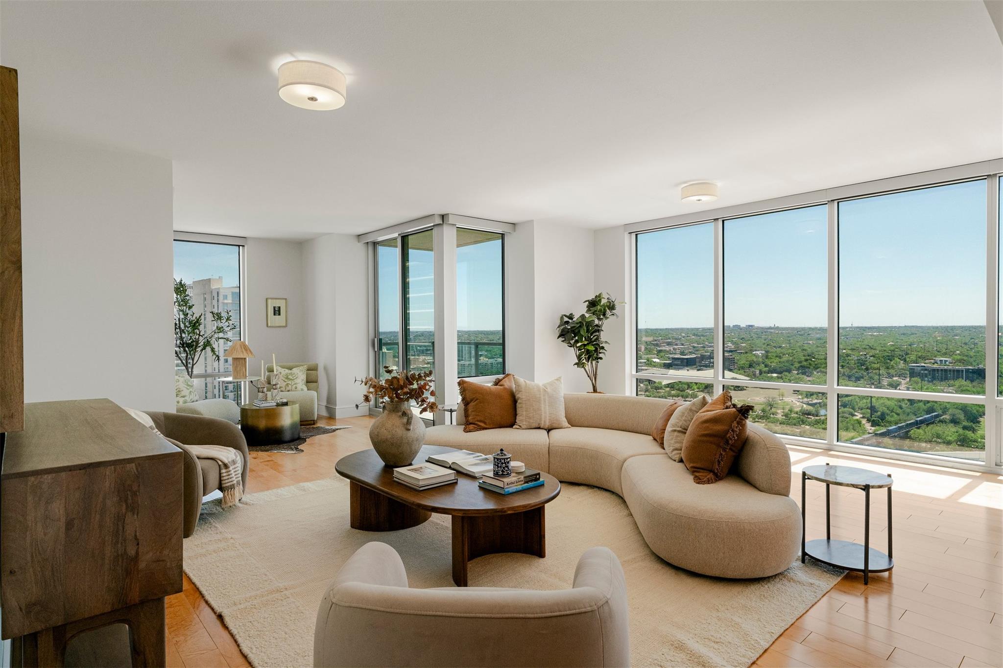 300 Bowie St # 2902, Austin, TX 78703