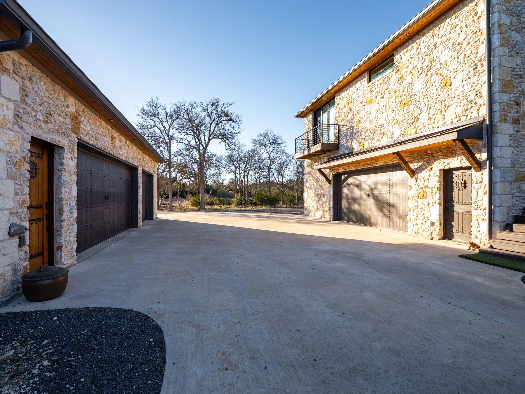 435 Gardenia Dr, Wimberley, TX 78676