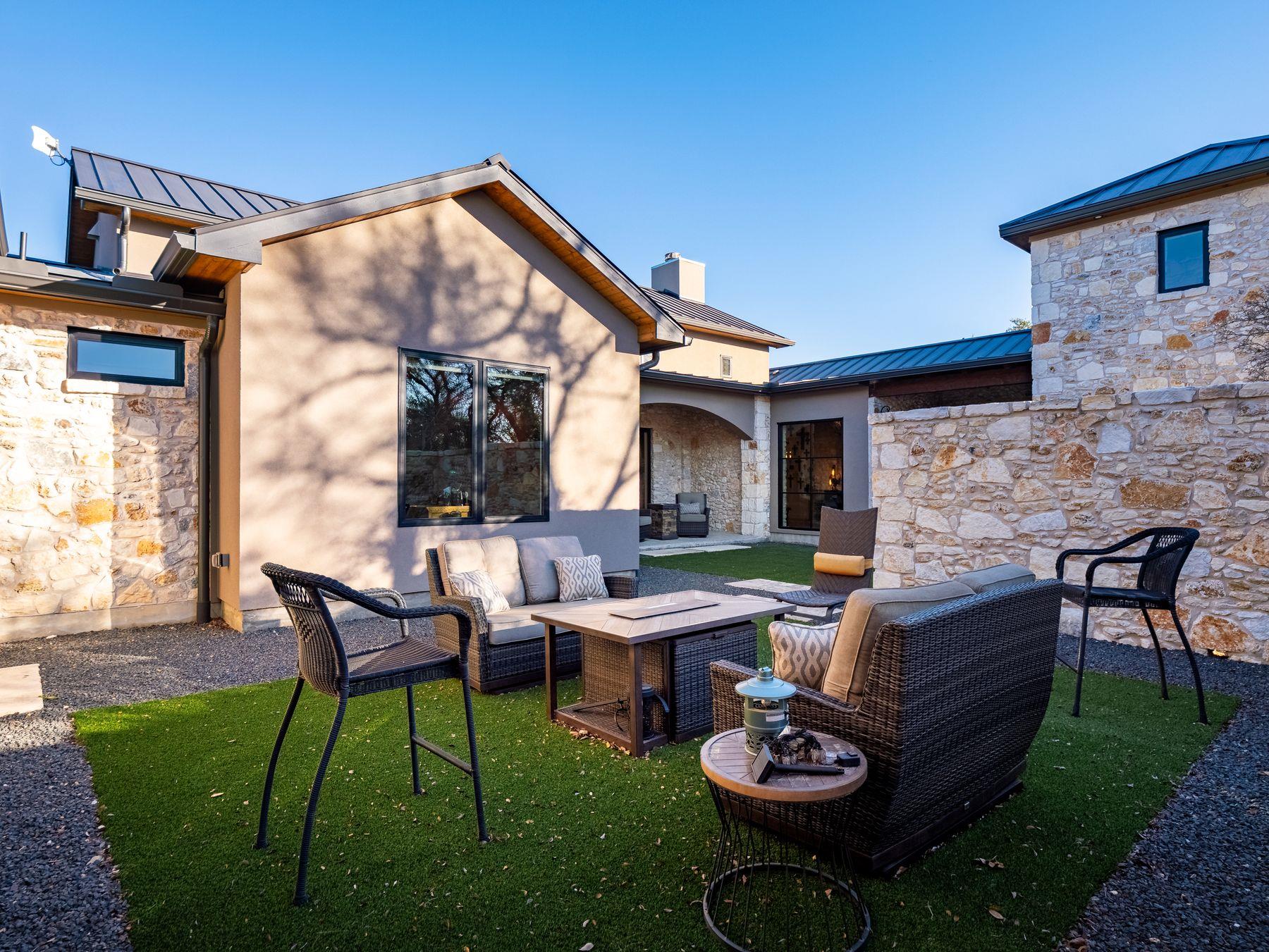 435 Gardenia Dr, Wimberley, TX 78676