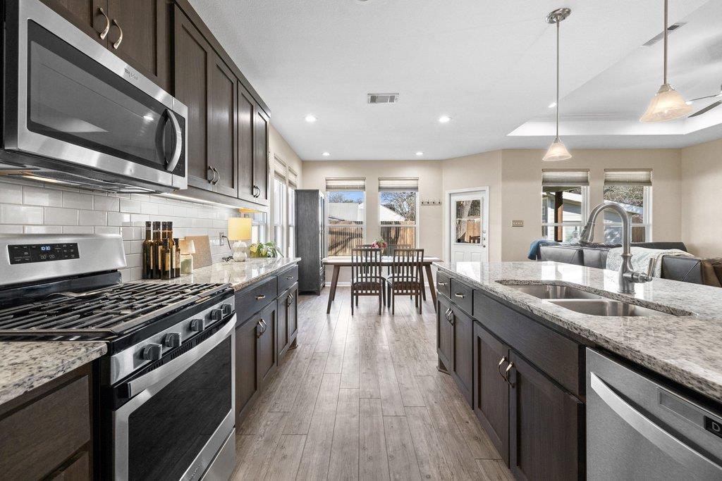 1720 Prather St, Taylor, TX 76574