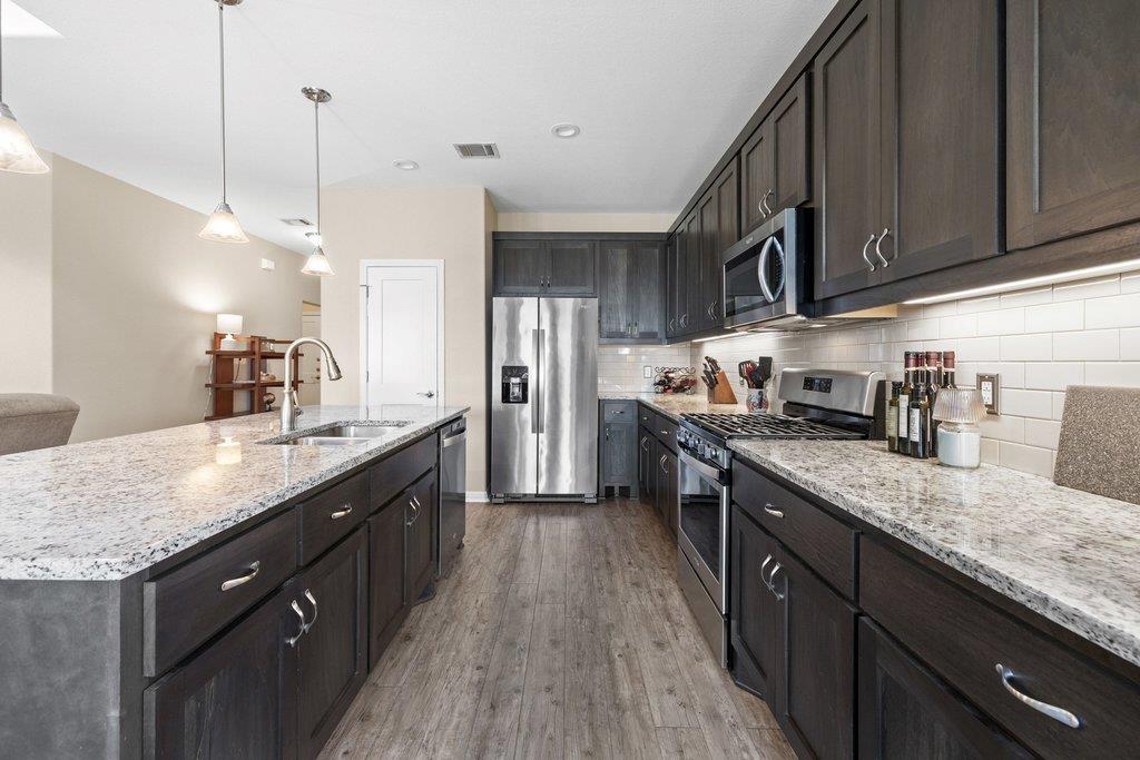 1720 Prather St, Taylor, TX 76574