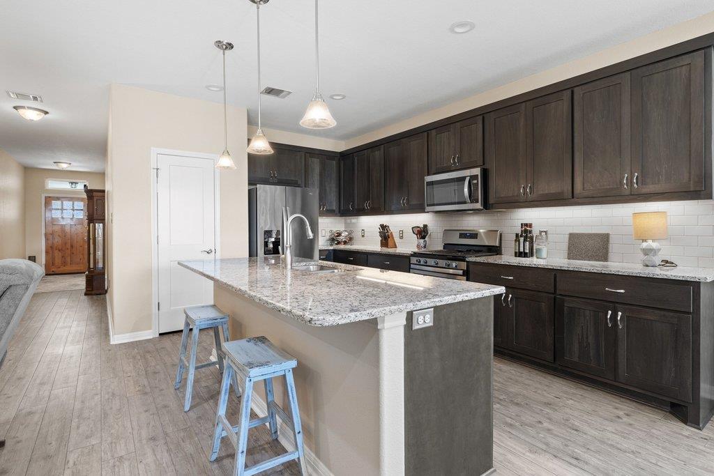 1720 Prather St, Taylor, TX 76574