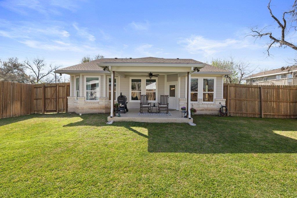 1720 Prather St, Taylor, TX 76574