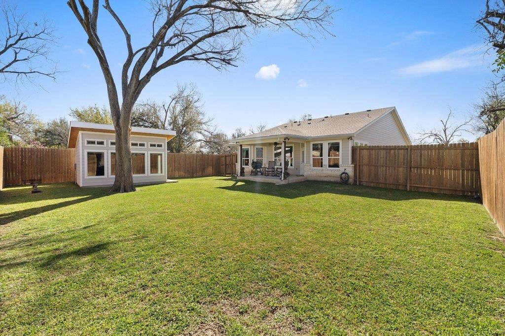 1720 Prather St, Taylor, TX 76574