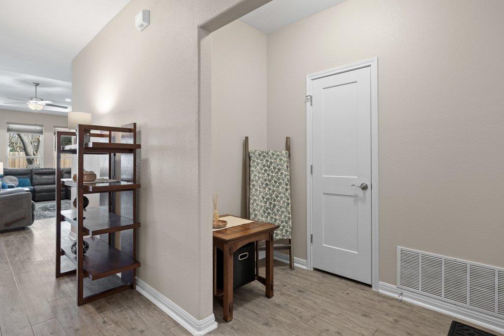 1720 Prather St, Taylor, TX 76574